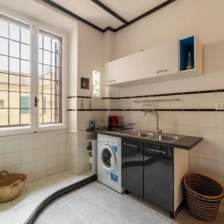 Guesthost - Trastevere Delightful