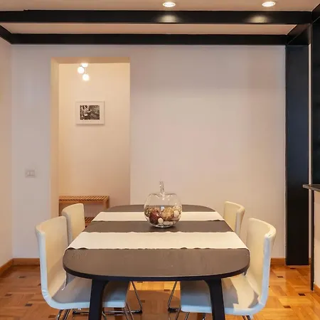 Guesthost - Trastevere Delightful